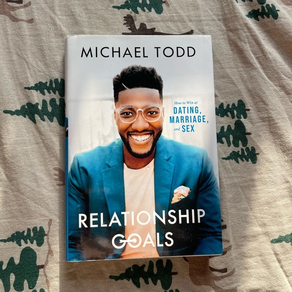 Books (send offers) - Picture 6 of 6